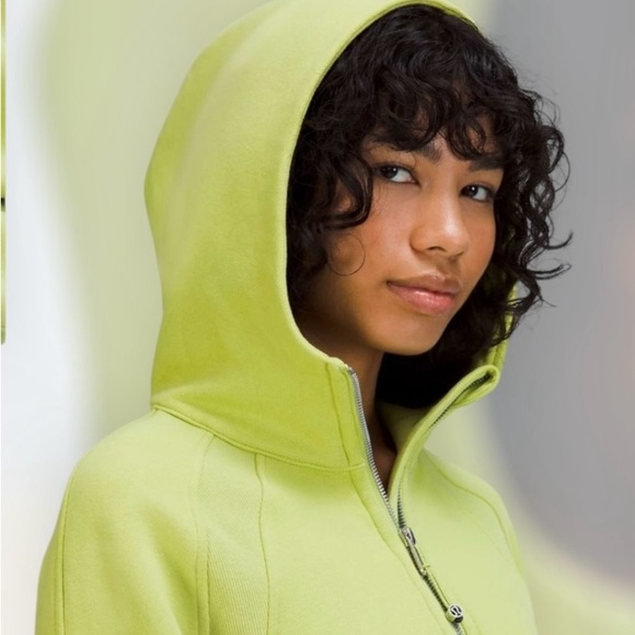 Lululemon Scuba Oversized Half-Zip
Hoodie
Wasabi - Picture 2 of 8